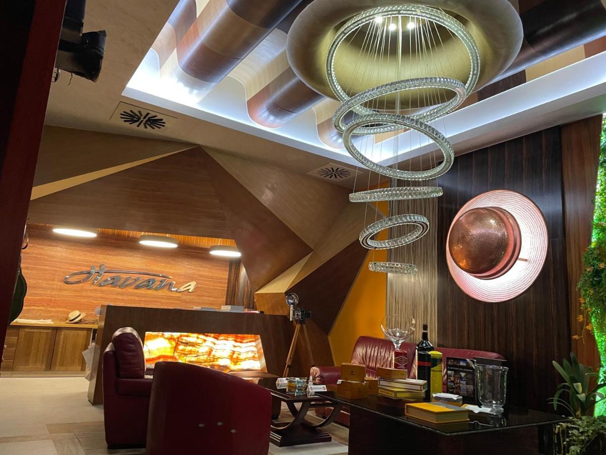 Hotel Havana Loznica Extérieur photo